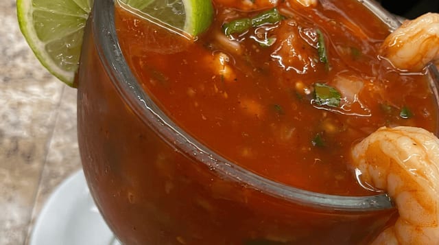 Cóctel de Camarón (Shrimp Cocktail).